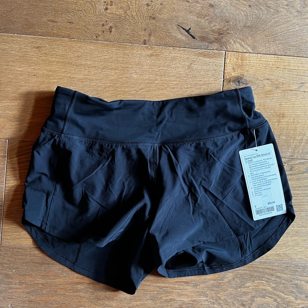 Lululemon Speed Up MR Short 4” lined, size 6, black